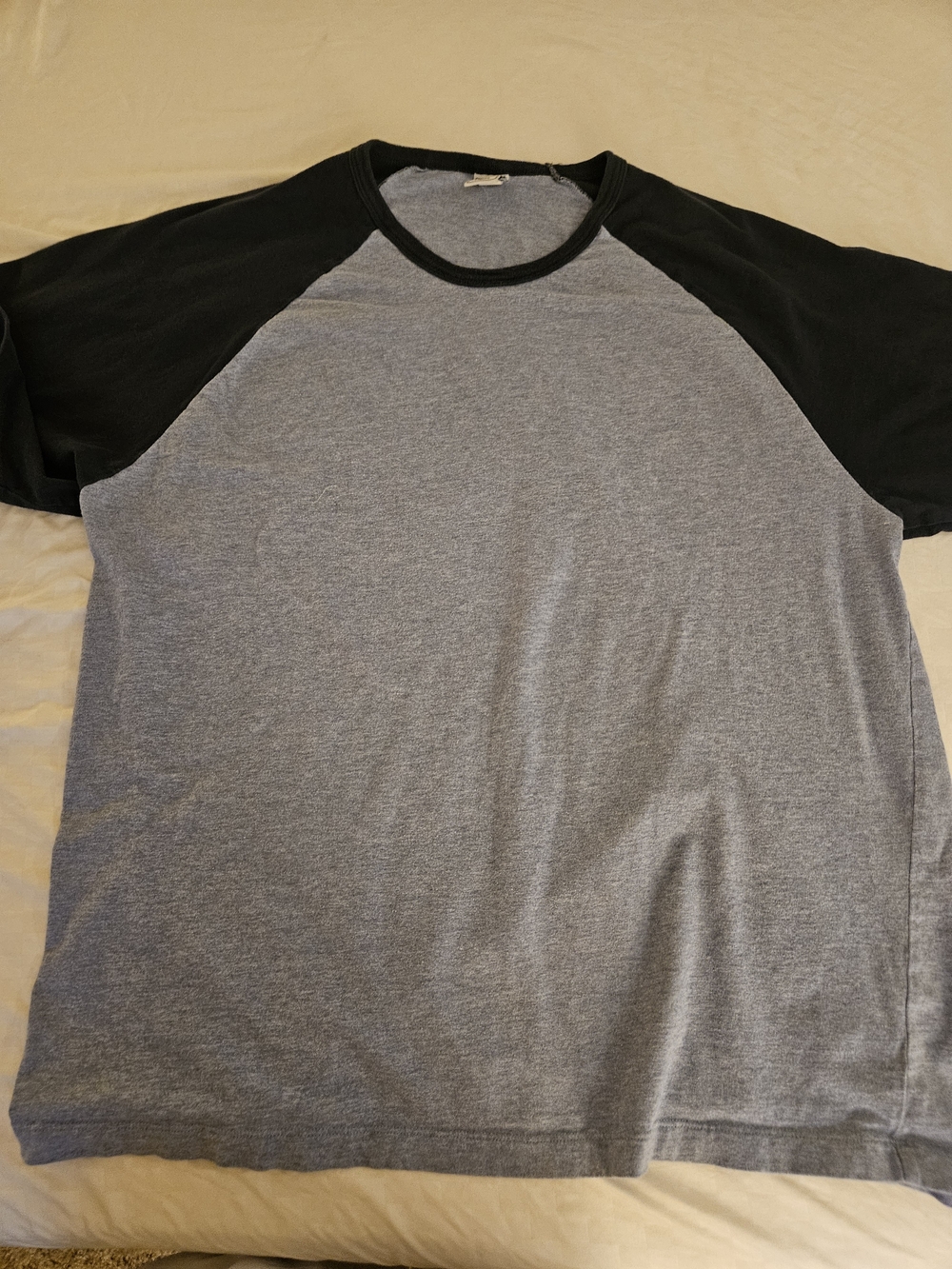 Old Navy Men's Short-Sleeve Raglan Tee in Gray and Navy